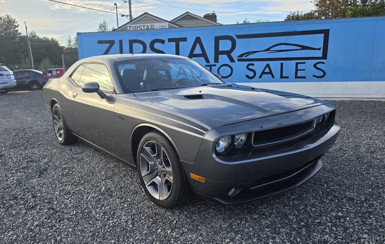 Used 2012 Dodge Challenger R/T RWD image 1