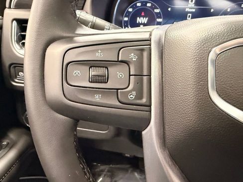 Used 2024 GMC Yukon SLT w/ SLT Premium Package AWD/4WD image 32