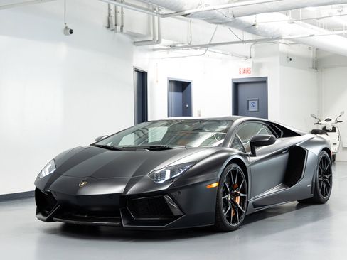 Used 2014 Lamborghini Aventador LP 700-4 AWD/4WD image 3