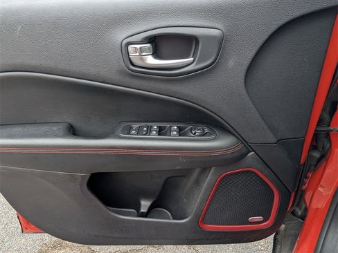 Used 2018 Jeep Compass Trailhawk w/ Navigation Group image 22