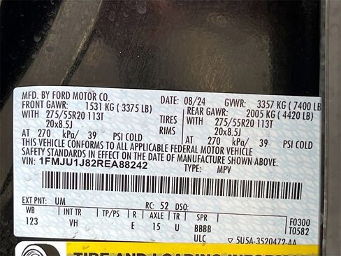 Used 2024 Ford Expedition XLT image 34