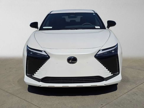 Used 2026 Lexus RZ 350e 2WD w/ Accessory Package (Z2) image 8