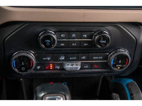 Used 2022 Ford Bronco Wildtrak image 24