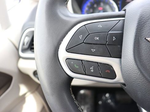 Used 2023 Chrysler Voyager LX FWD image 19