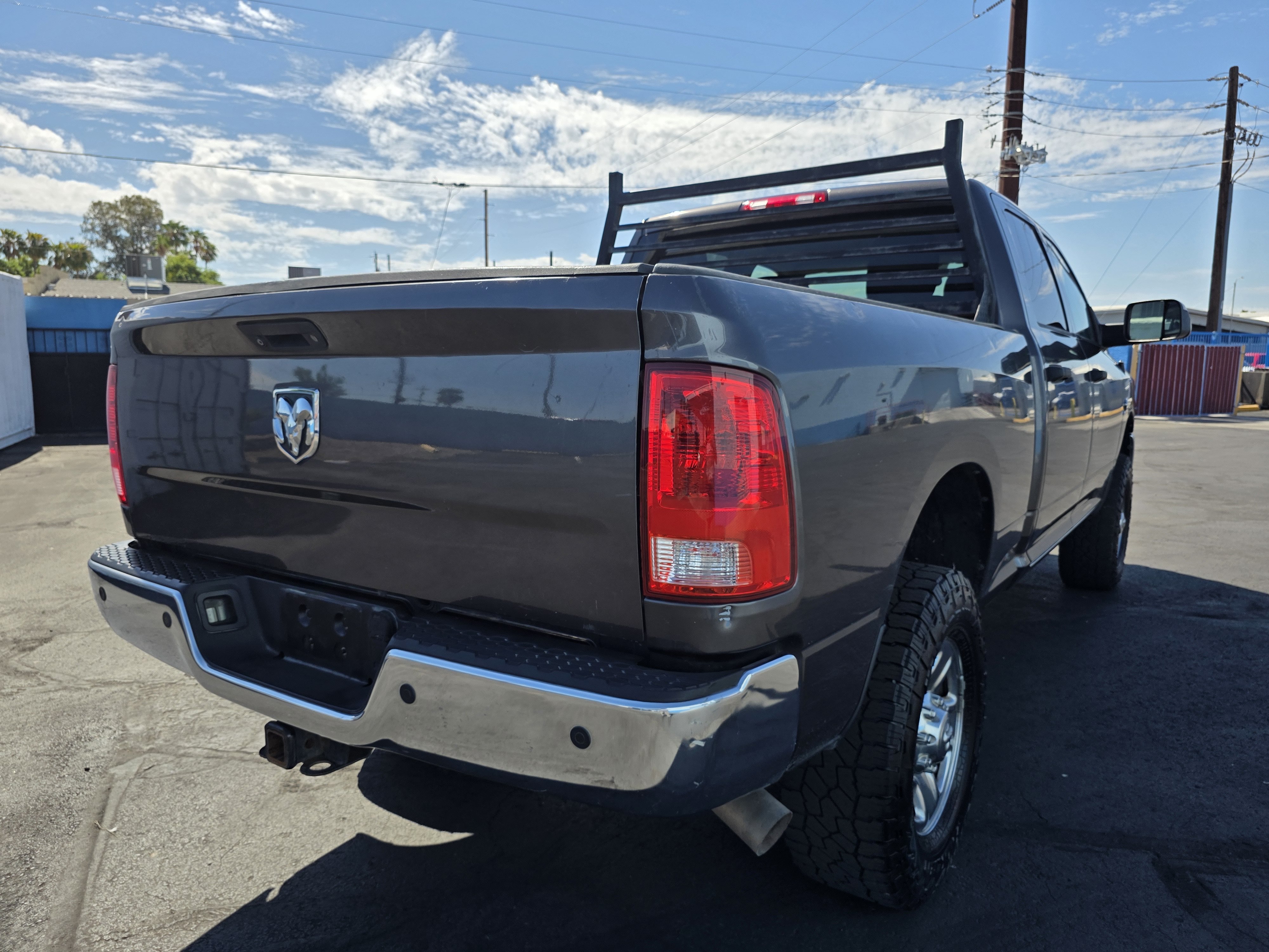 Used 2015 RAM 2500 Tradesman w/ Chrome Appearance Group AWD/4WD image 3