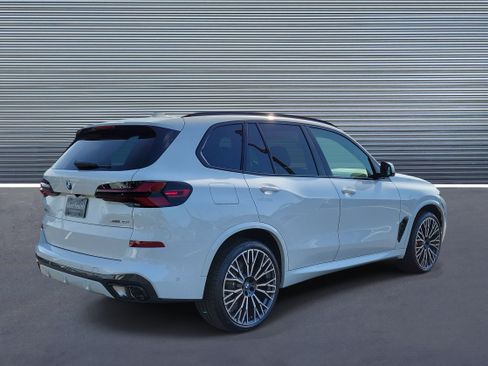 New 2026 BMW X5 xDrive40i w/ Executive Package image 3