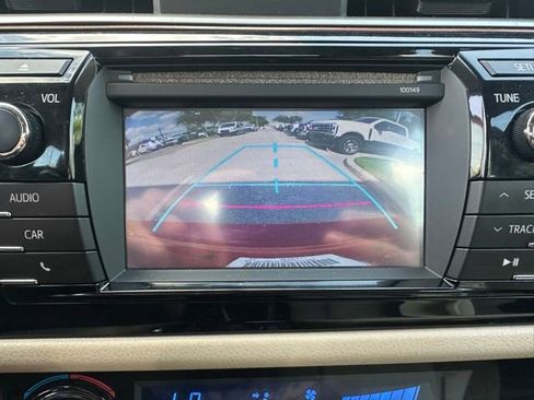 Used 2014 Toyota Corolla LE FWD image 17