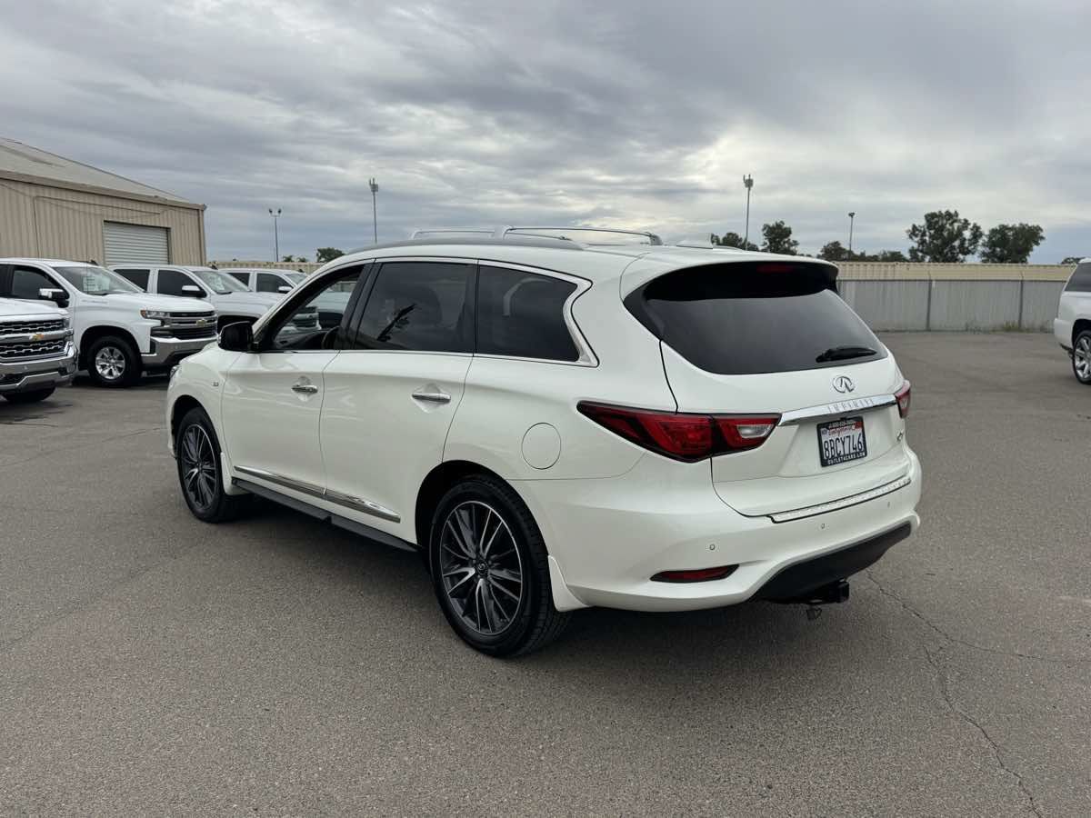Used 2018 INFINITI QX60 Luxe w/ Deluxe Technology Package AWD/4WD image 7
