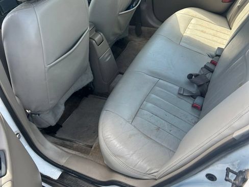 Used 2002 Chevrolet Malibu LS w/ Preferred Equipment Group 1 FWD image 11