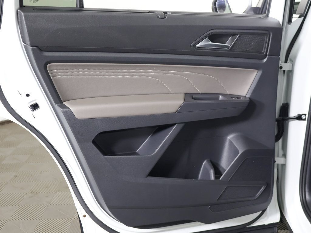 Used 2021 Volkswagen Atlas SE AWD/4WD image 27