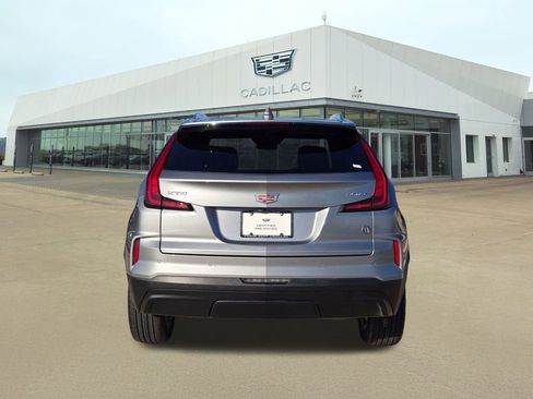 Certified 2024 Cadillac XT4 Luxury w/ Cold Weather Package image 5