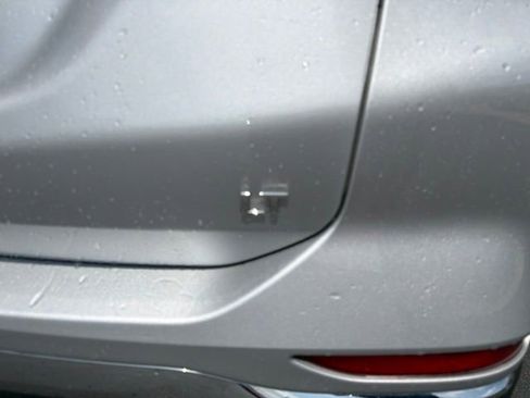 Used 2020 Chevrolet Equinox LT FWD image 9