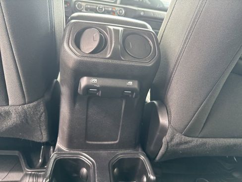 Certified 2020 Jeep Wrangler Unlimited Sport image 9