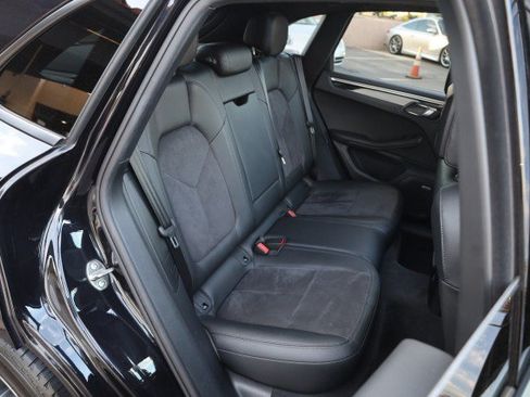 Used 2018 Porsche Macan Sport Edition AWD/4WD image 52