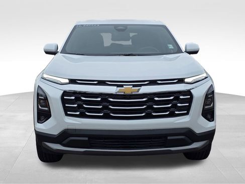 New 2026 Chevrolet Equinox LT FWD image 3