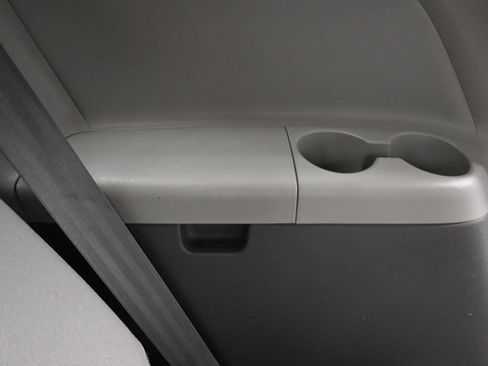 Used 2016 Toyota Sienna XLE FWD image 38