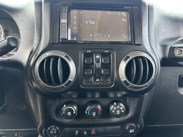 Used 2017 Jeep Wrangler Unlimited Sport w/ Quick Order Package 24S AWD/4WD image 24