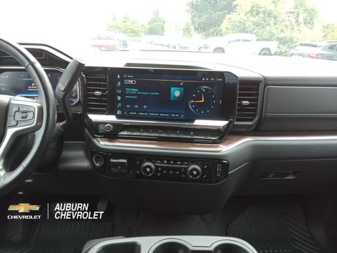 Certified 2025 Chevrolet Silverado 1500 LT AWD/4WD image 10