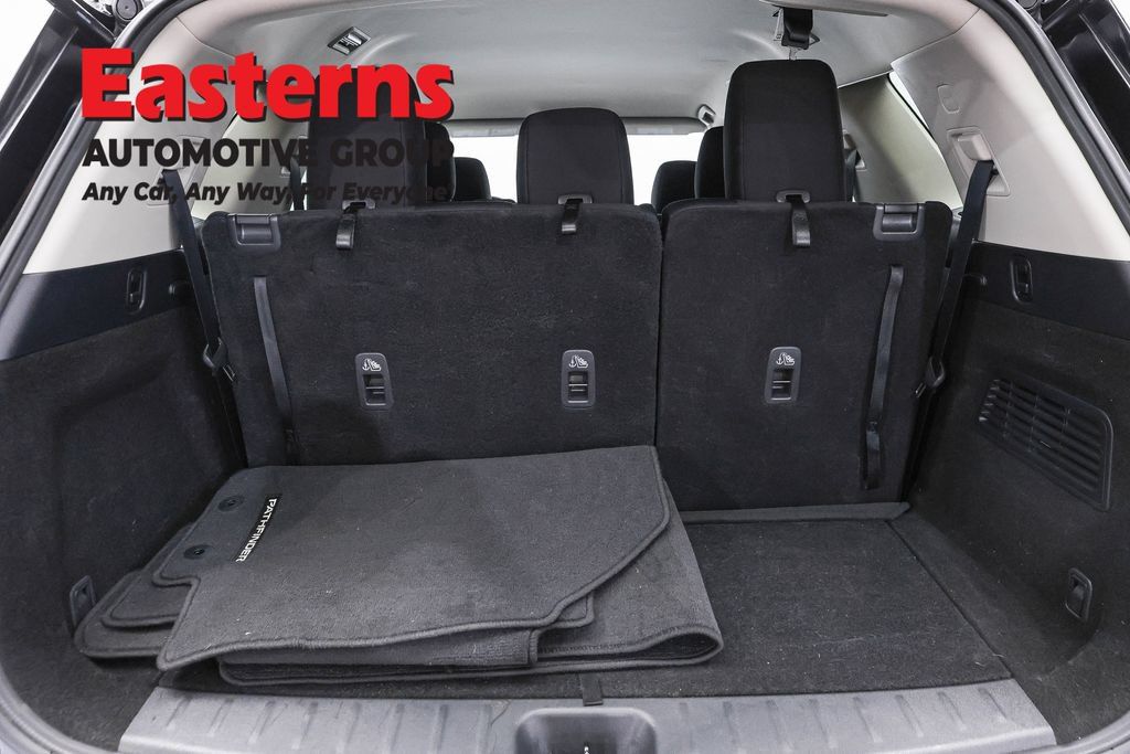 Used 2024 Nissan Pathfinder SV AWD/4WD image 9