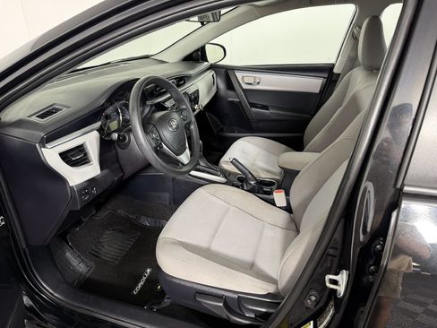 Used 2016 Toyota Corolla LE FWD image 16