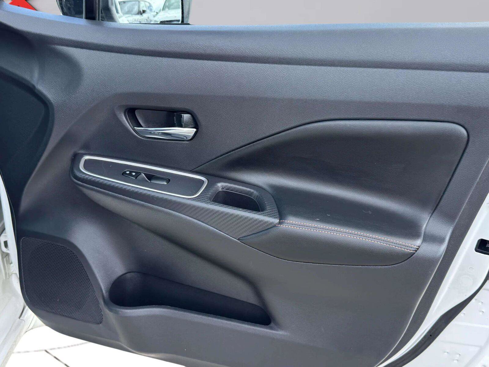 Used 2021 Nissan Versa SR w/ Convenience Package FWD image 43