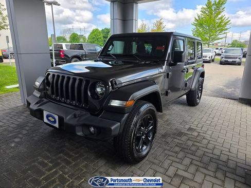 Used 2022 Jeep Wrangler Unlimited Sport AWD/4WD image 1