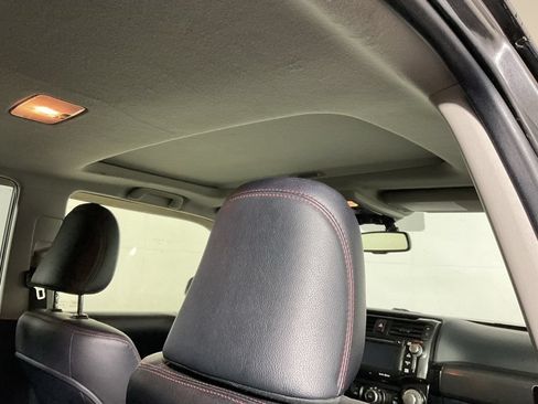 Used 2018 Toyota 4Runner TRD Off-Road AWD/4WD image 3