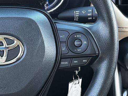 Used 2024 Toyota RAV4 LE image 14