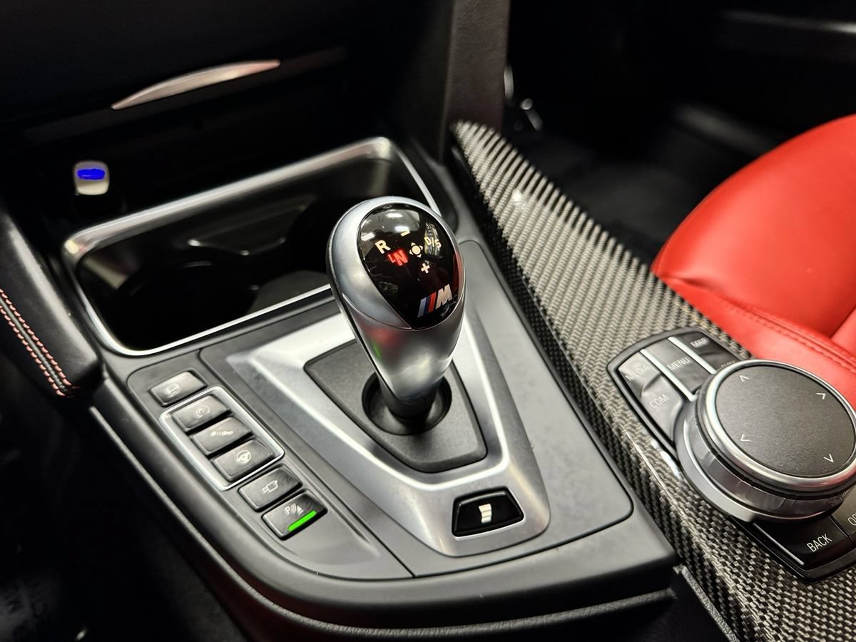 Used 2018 BMW M3 RWD image 39