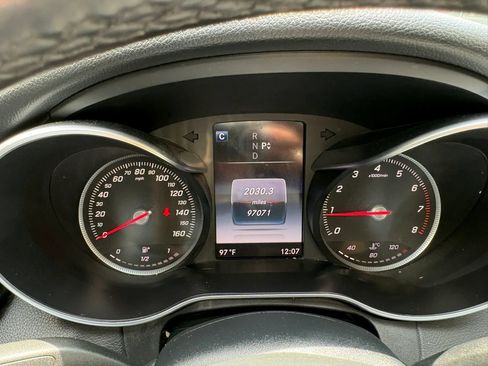 Used 2016 Mercedes-Benz C 300 4MATIC Sedan image 36
