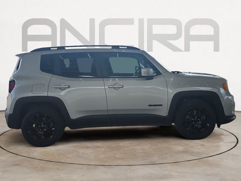 Used 2020 Jeep Renegade Altitude FWD image 9