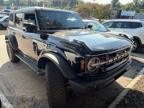 Used 2024 Ford Bronco Outer Banks AWD/4WD image 5
