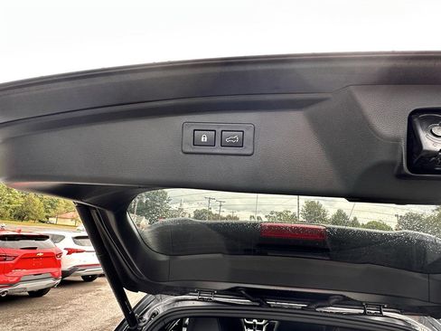 Used 2023 Subaru Outback Limited XT image 15