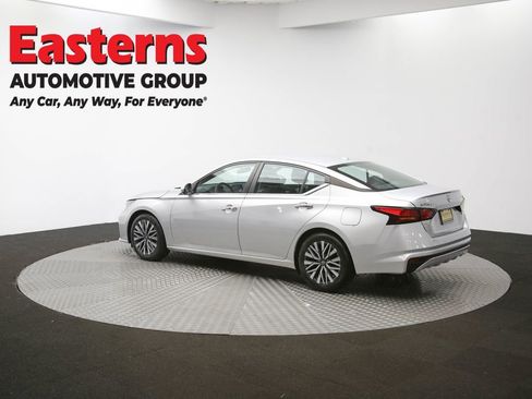 Used 2023 Nissan Altima 2.5 SV image 61