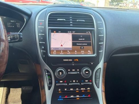 Used 2019 Lincoln Nautilus Reserve AWD/4WD image 21