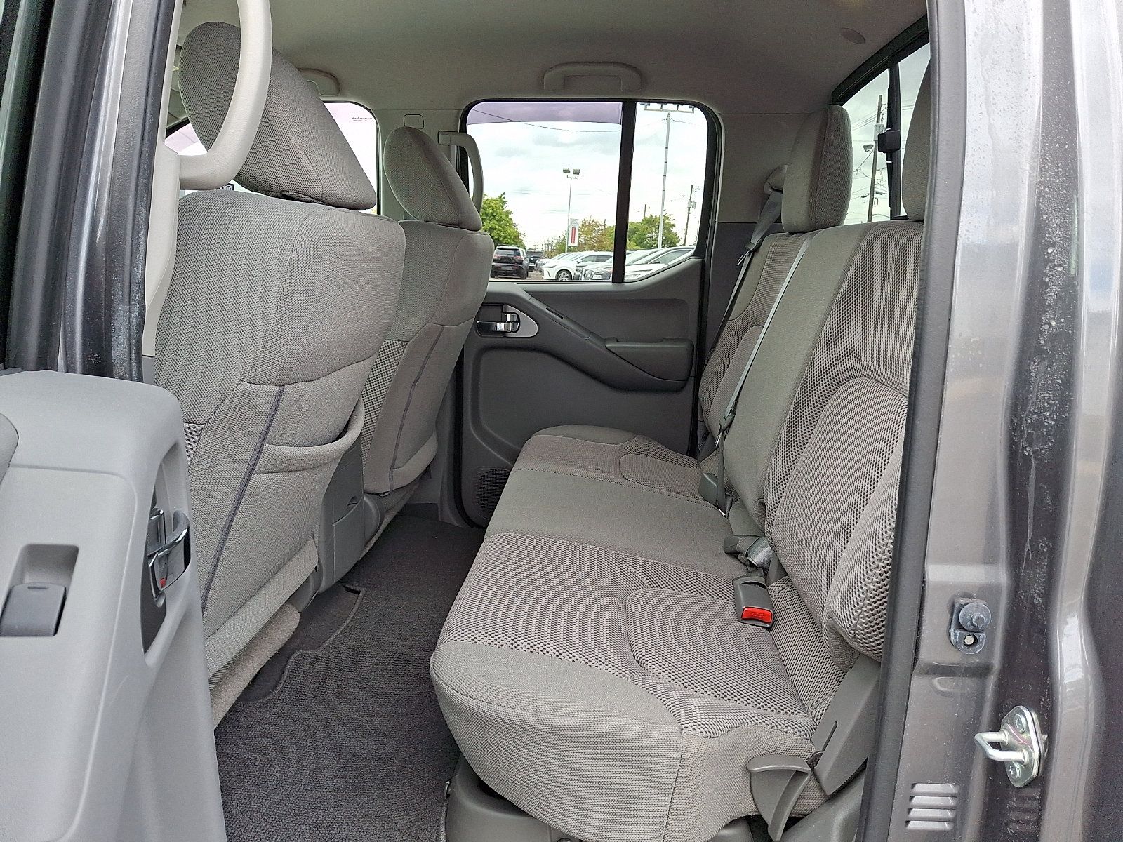 Certified 2021 Nissan Frontier SV w/ Midnight Edition Floor Mats AWD/4WD image 10