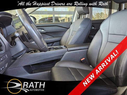 Used 2024 Nissan Rogue SL AWD/4WD image 10