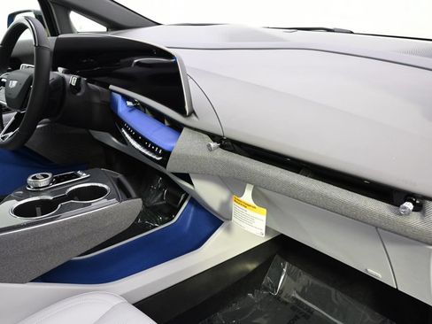 New 2026 Cadillac Optiq Luxury 2 w/ LPO, Floor Liner Package AWD/4WD image 15