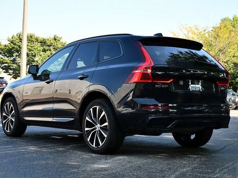 Used 2024 Volvo XC60 B5 Plus w/ Climate Package AWD/4WD image 5