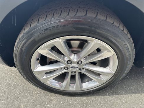 Used 2018 Ford Explorer XLT w/ Equipment Group 202A image 37