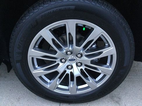 New 2026 Ford Explorer Active w/ Active Comfort Package image 5