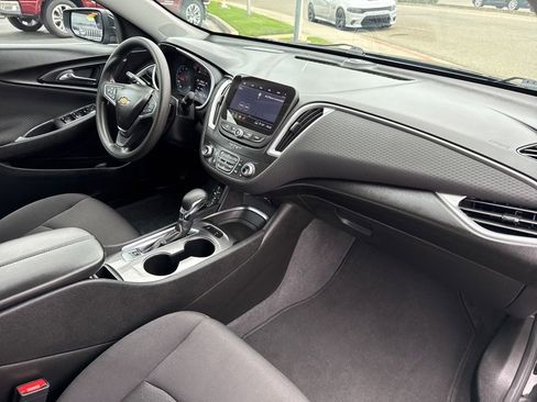 Used 2024 Chevrolet Malibu LT image 15