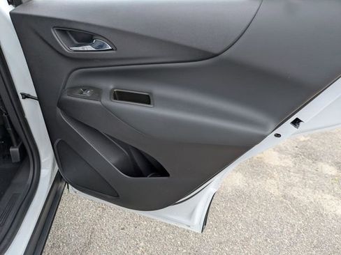 Used 2024 Chevrolet Equinox LT image 28