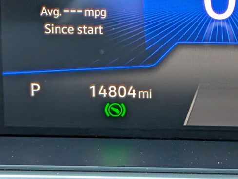 Used 2025 Volkswagen Taos SE w/ Panoramic Sunroof Package FWD image 25