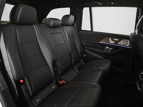 Certified 2025 Mercedes-Benz GLS 450 4MATIC image 22