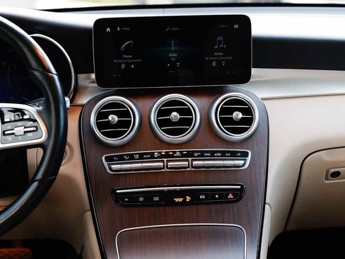 Used 2022 Mercedes-Benz GLC 300 4MATIC image 14