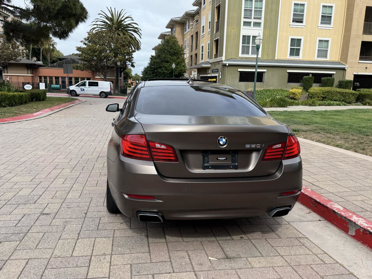 Used 2015 BMW 550i Sedan RWD image 11