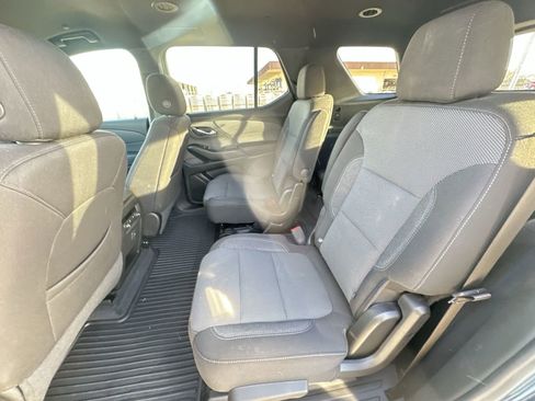 Used 2023 Chevrolet Traverse LT image 24
