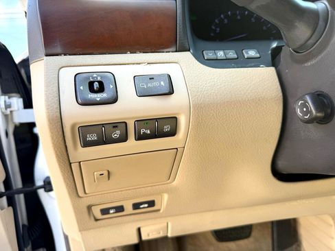 Used 2011 Lexus LS 460 Luxury image 22