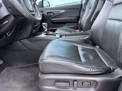 Used 2017 Honda Ridgeline RTL image 18